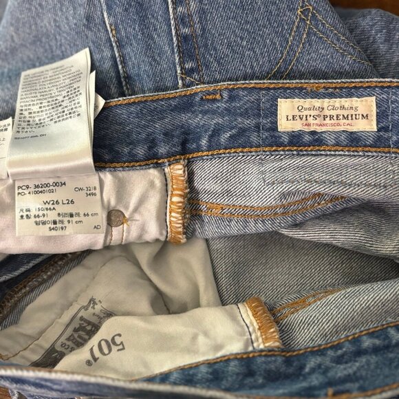 Levi's 501 Button Fly Distressed Bottoms 30 - Picture 9 of 9